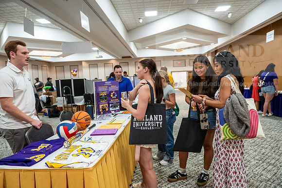 SummerOrientationNo1_0625AWB_0667