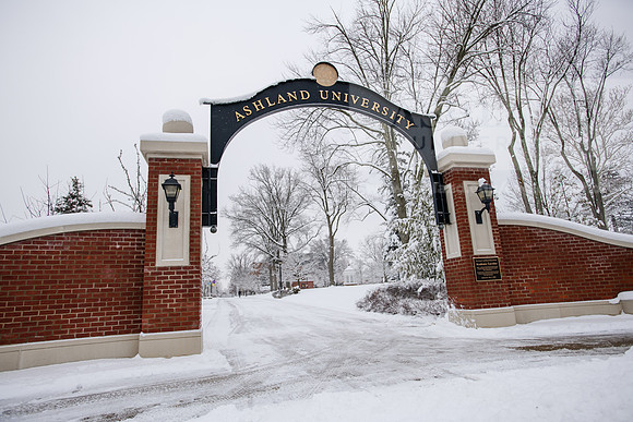 WinterCampusLife0123ALW_3325