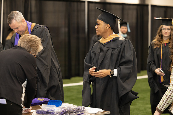 035WIGradPreCermony1222FU1A0618