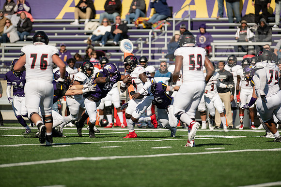 AUvDavenportFootball1019ALW_7223