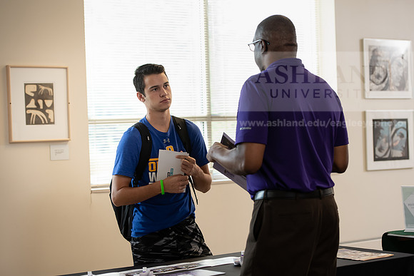 CareerGradFair0919ALW_7640