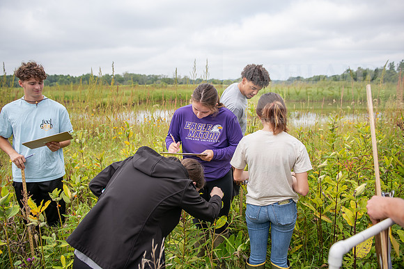 Biology_Saunders_BlackFork_Milkweed0923AWB_3604