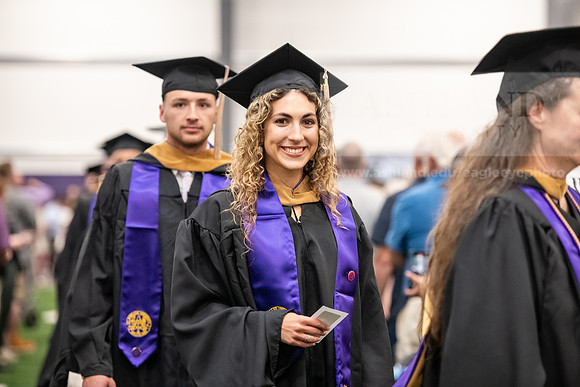 088SpGradProcessional0524AWB_8528