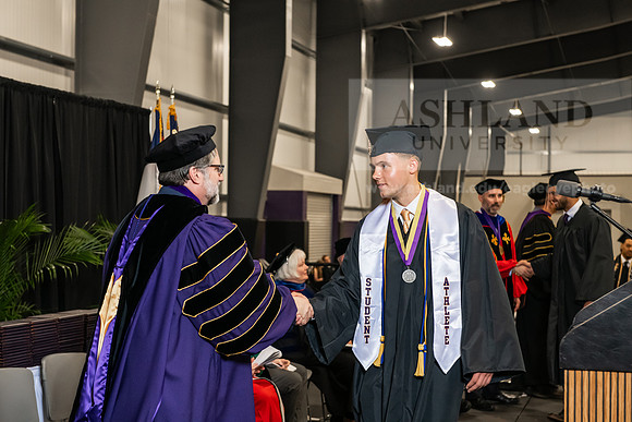 158SPGradBachelorScienceBusinessAdmin0525AWB_4307