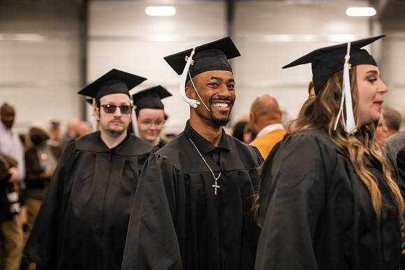 055WIGradProcessional1222ALW_0117