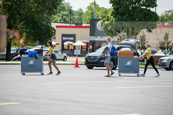 MoveInDay0824AWB_0406