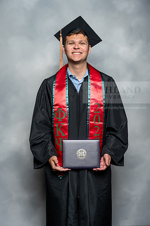 131SpGradBachelorSciBusAdmin0525AU-Graduation-2025-Andrew-1050