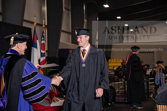 001SpGradBachelorScienceBusiness0524TR_DSC_5353