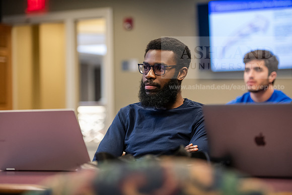 MBADigitalMarketing0324AWB_8335