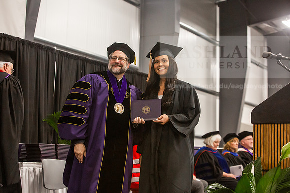 057SpGradBachelorSciBusAdmin0525JH6Q8B9372