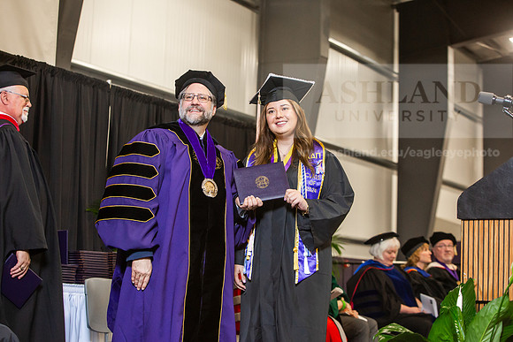 147SpGradBachelorSciBusAdmin0525JH6Q8B9429