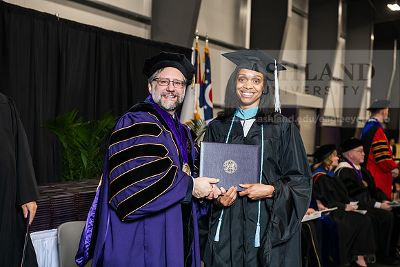 095SpGradMasterEducation0525AWB_3047