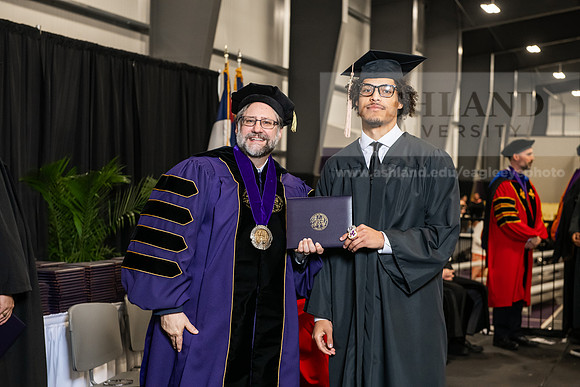 067SPGradBachelorScienceBusinessAdmin0525AWB_4231