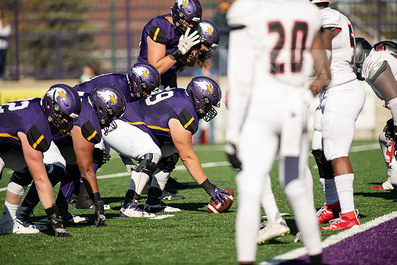 AUvDavenportFootball1019ALW_7368