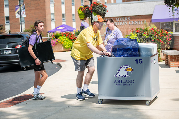 MoveInDay0824AWB_0447