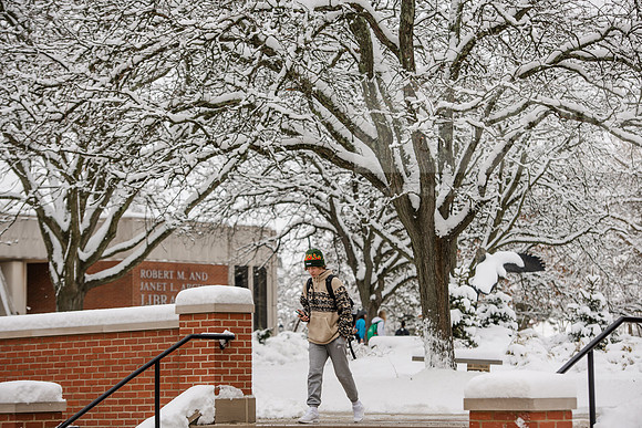 WinterCampusLife0123ALW_4170
