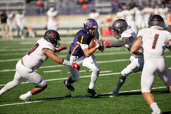 AUvDavenportFootball1019ALW_7364