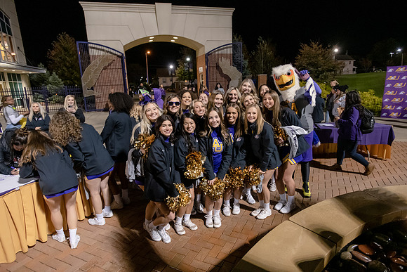 ParadeOfPurple1021ALW_6574